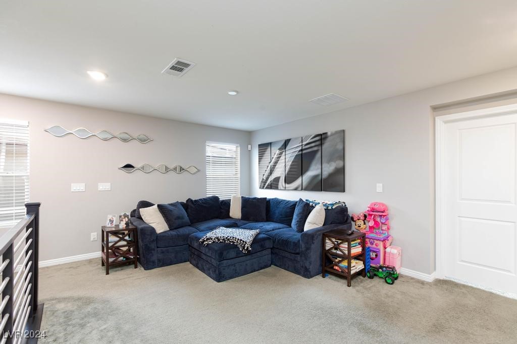 909 Riverlawn Place