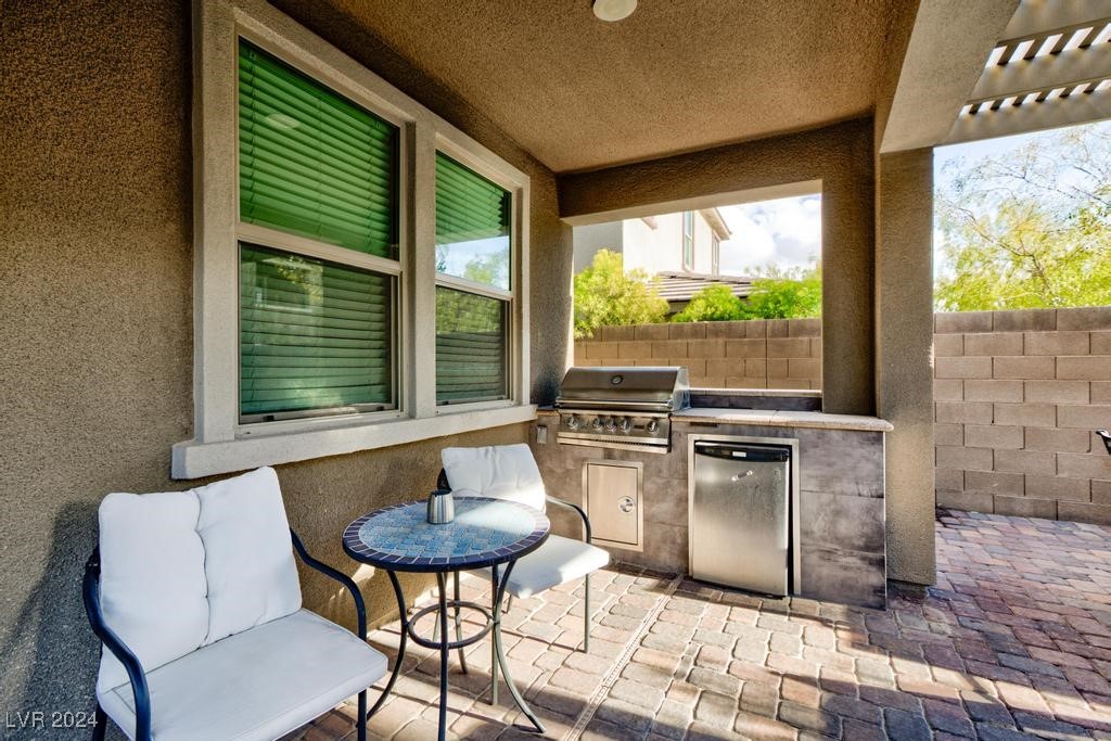 909 Riverlawn Place