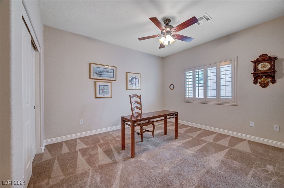 897 Las Palomas Drive