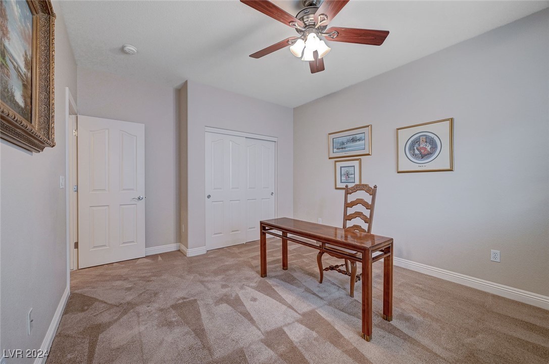 897 Las Palomas Drive