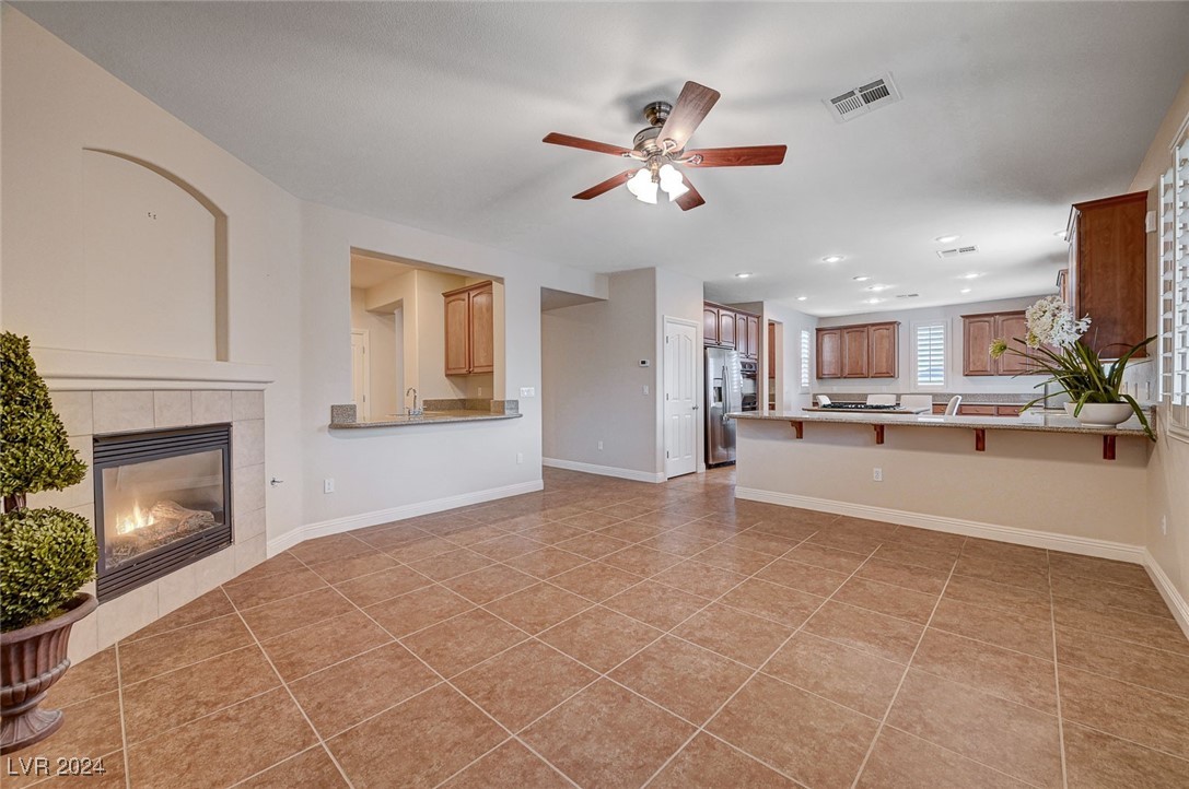 897 Las Palomas Drive
