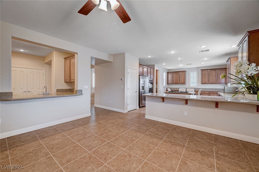 897 Las Palomas Drive