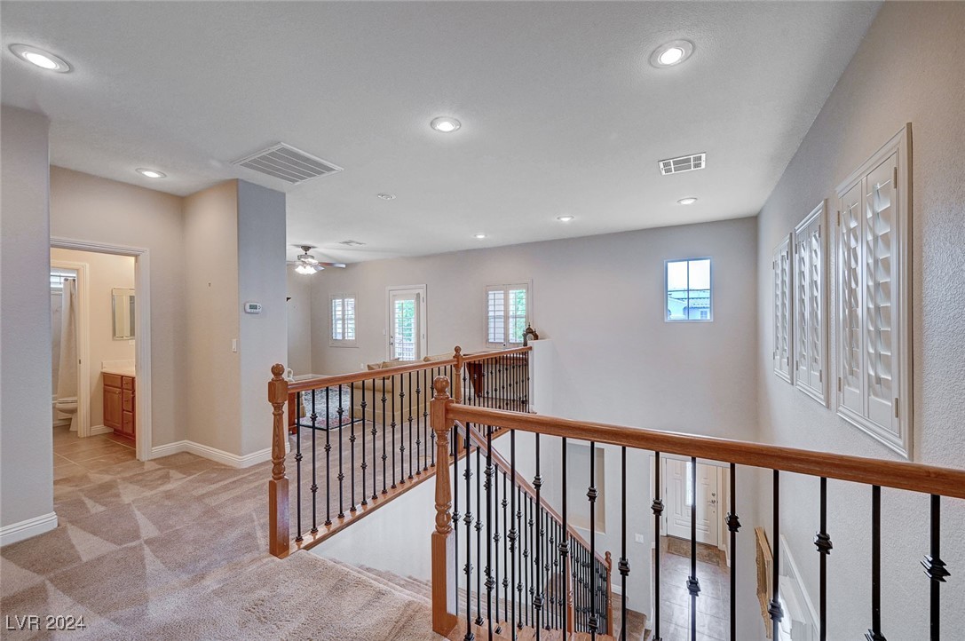 897 Las Palomas Drive