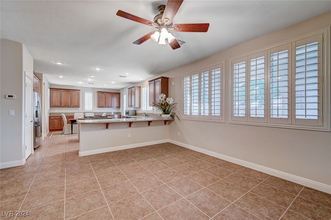 897 Las Palomas Drive
