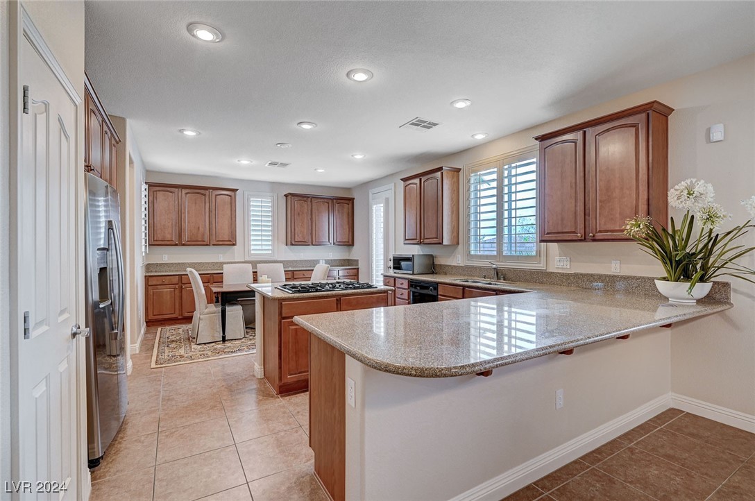 897 Las Palomas Drive