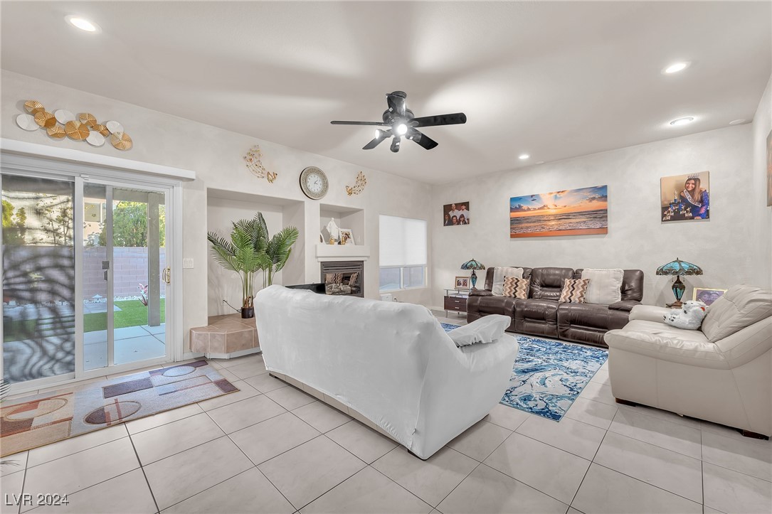 7854 Spindrift Cove Street