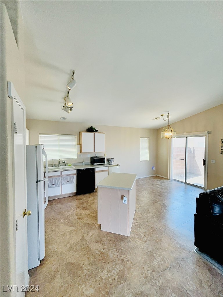 4607 Victoria Garden Avenue