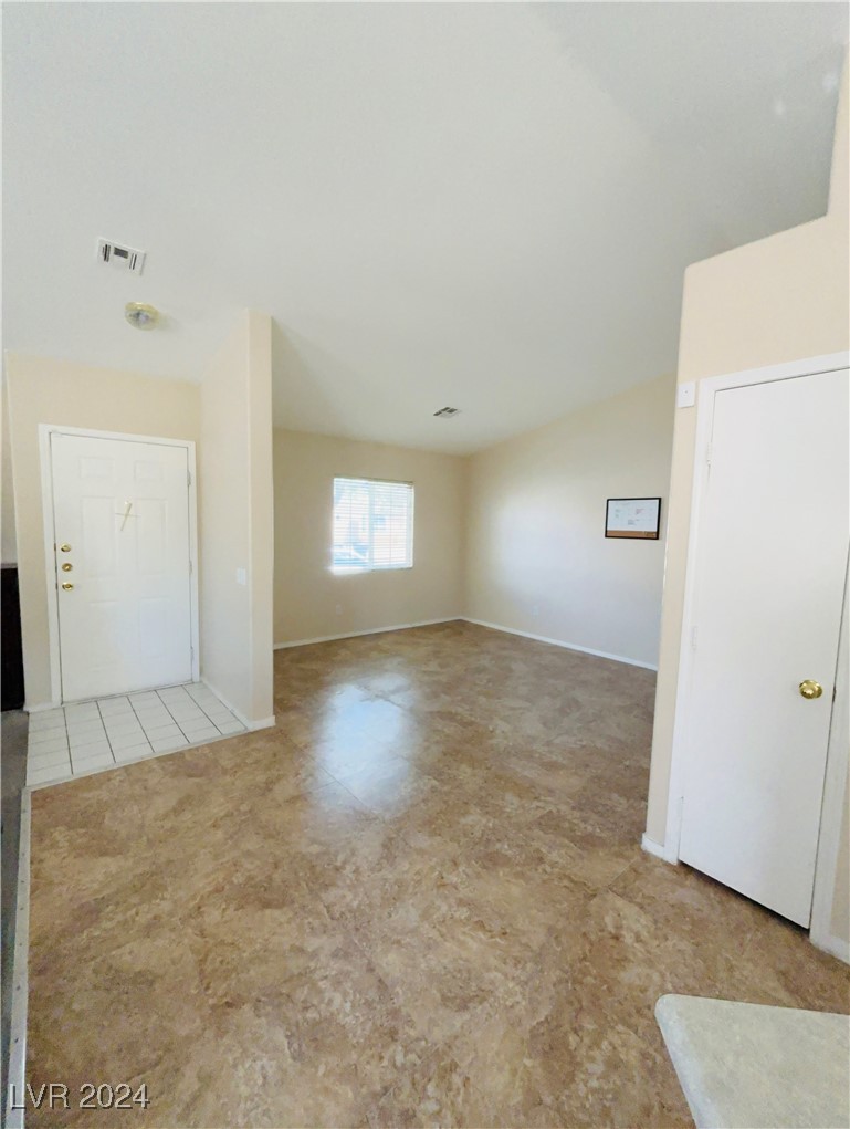 4607 Victoria Garden Avenue