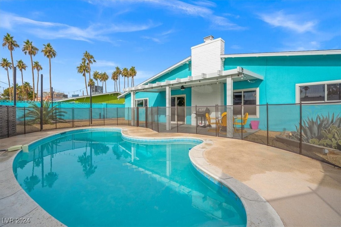 1589 Raindance Way