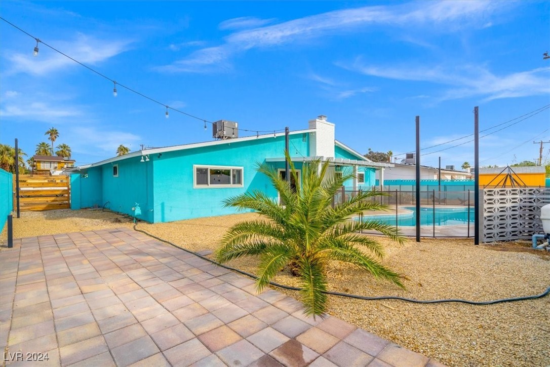 1589 Raindance Way