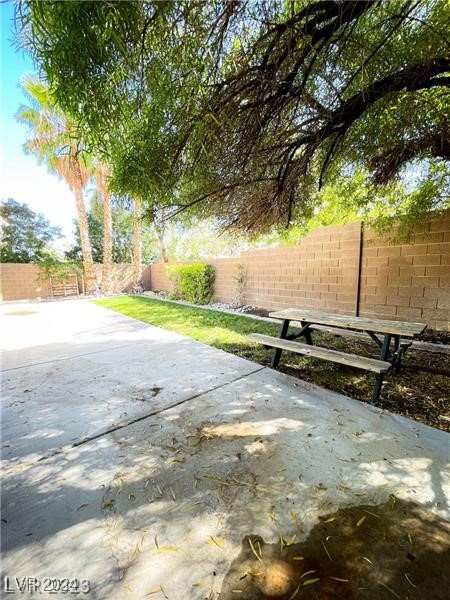 7451 Cochise Bend Avenue