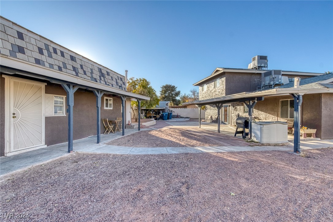 657 Glenwood Lane