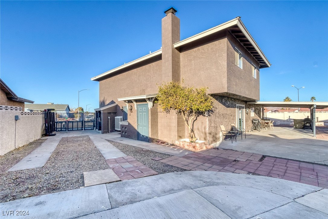 657 Glenwood Lane