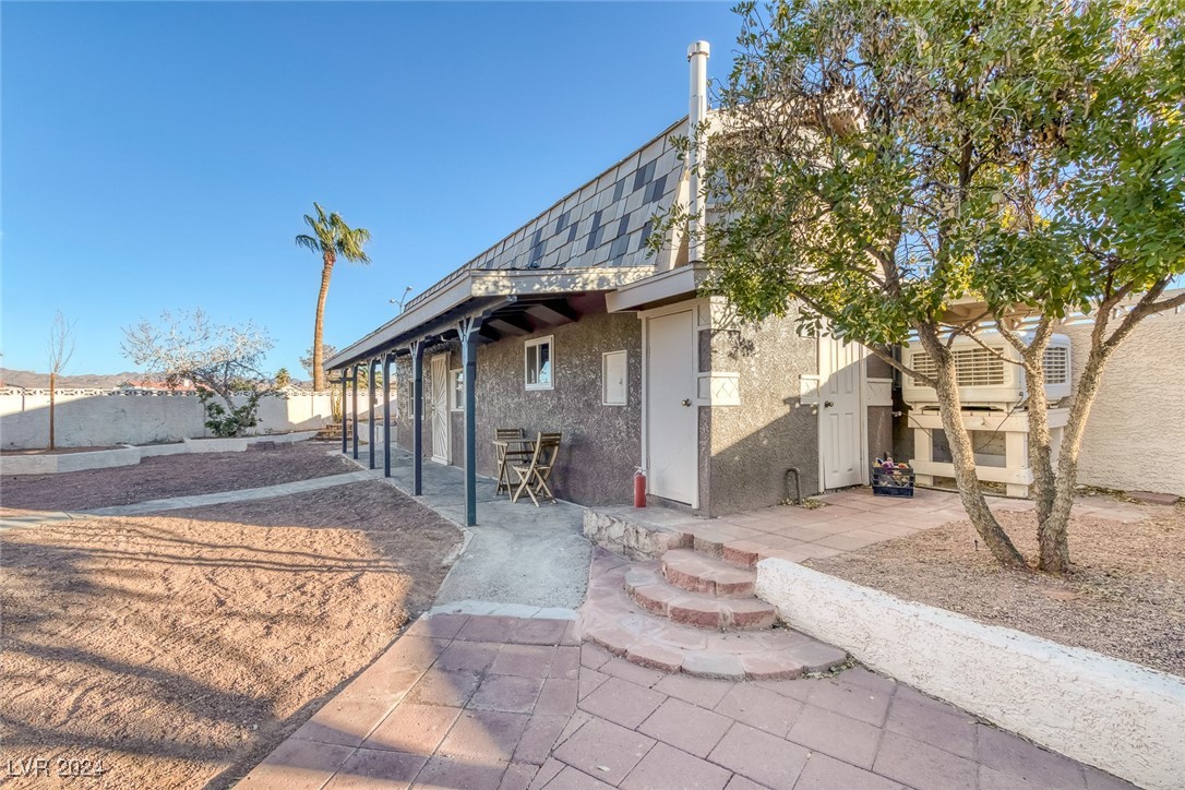 657 Glenwood Lane