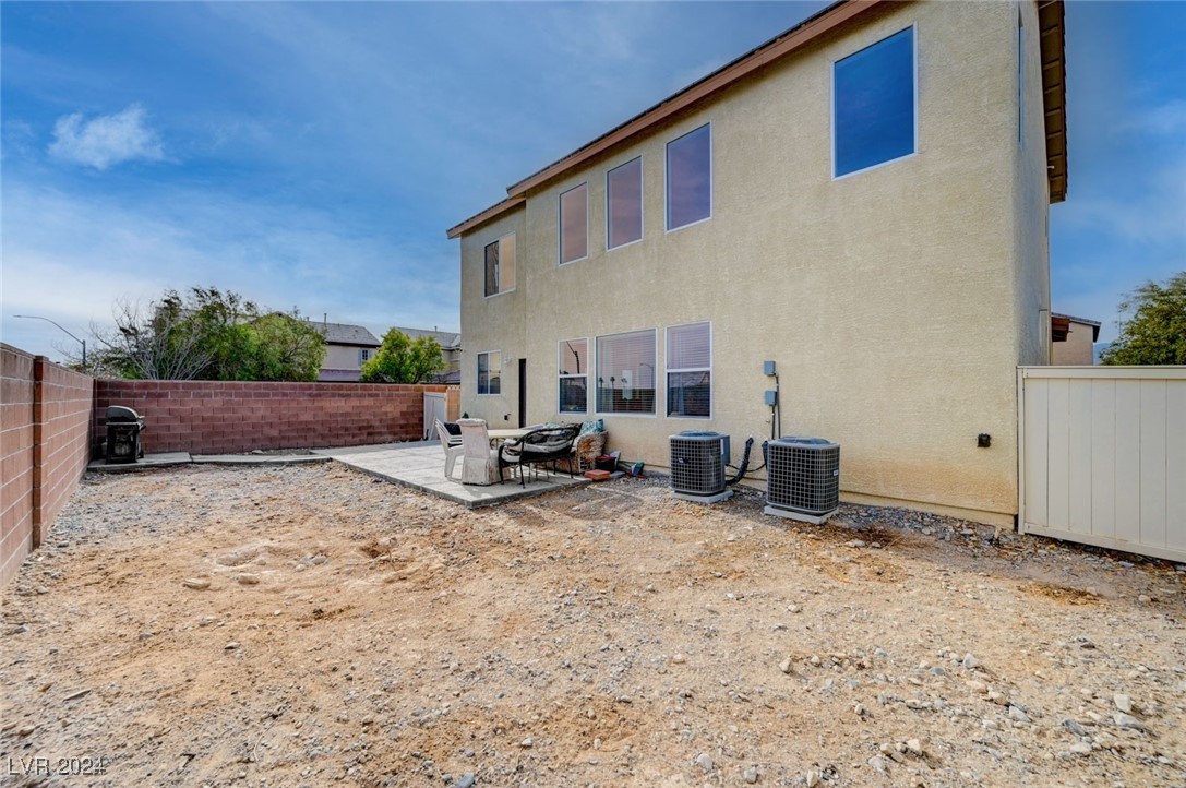 6812 Colfax Crest Street