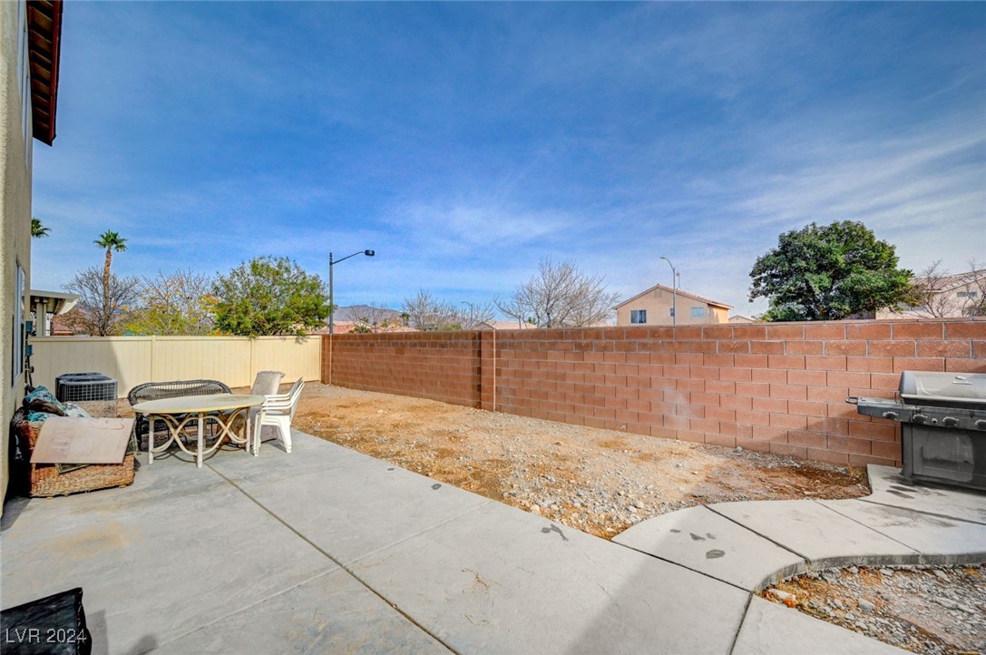 6812 Colfax Crest Street