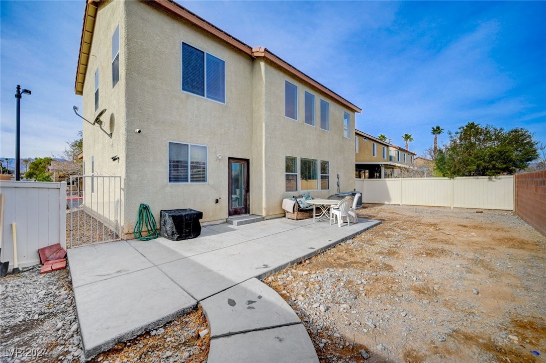 6812 Colfax Crest Street