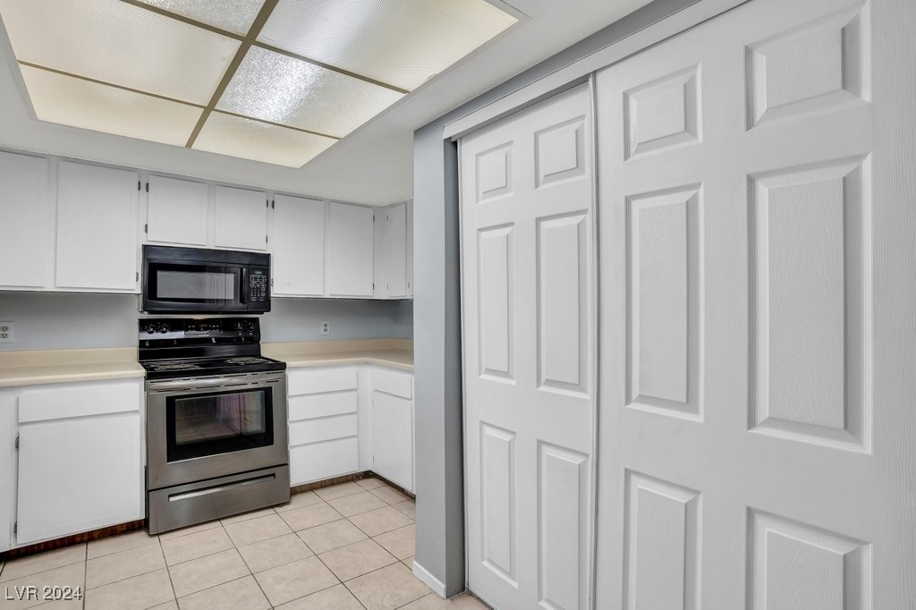 1951 Scimitar Drive 1951