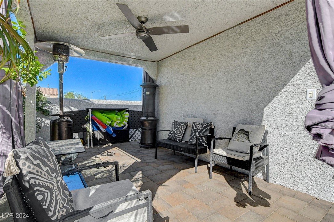 5902 Spinnaker Point Avenue