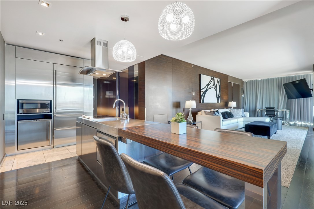 4381 West Flamingo Road 5201