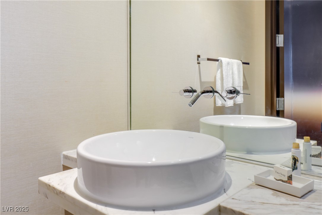 4381 West Flamingo Road 5201