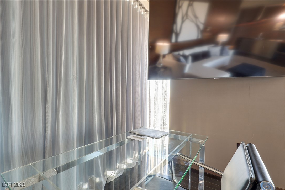 4381 West Flamingo Road 5201