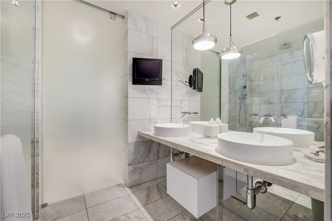 4381 West Flamingo Road 5201