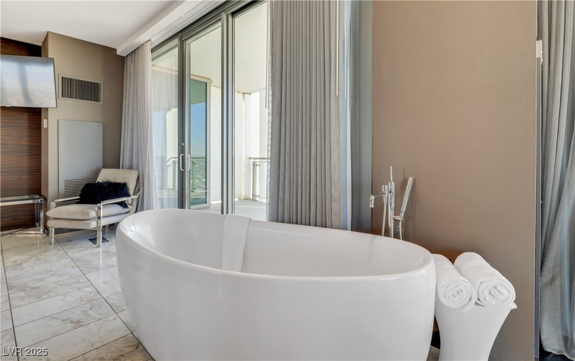 4381 West Flamingo Road 5201