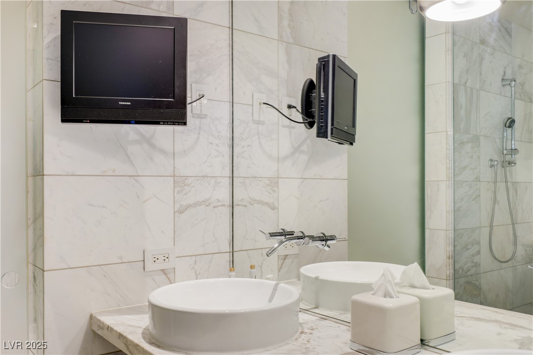 4381 West Flamingo Road 5201