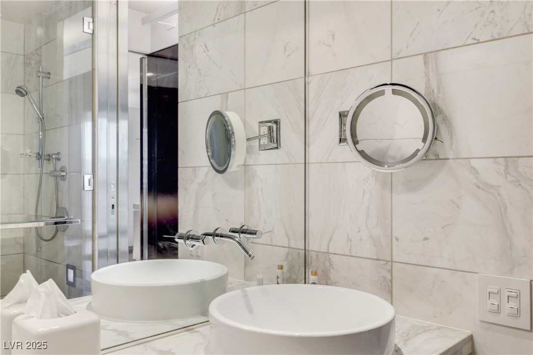 4381 West Flamingo Road 5201