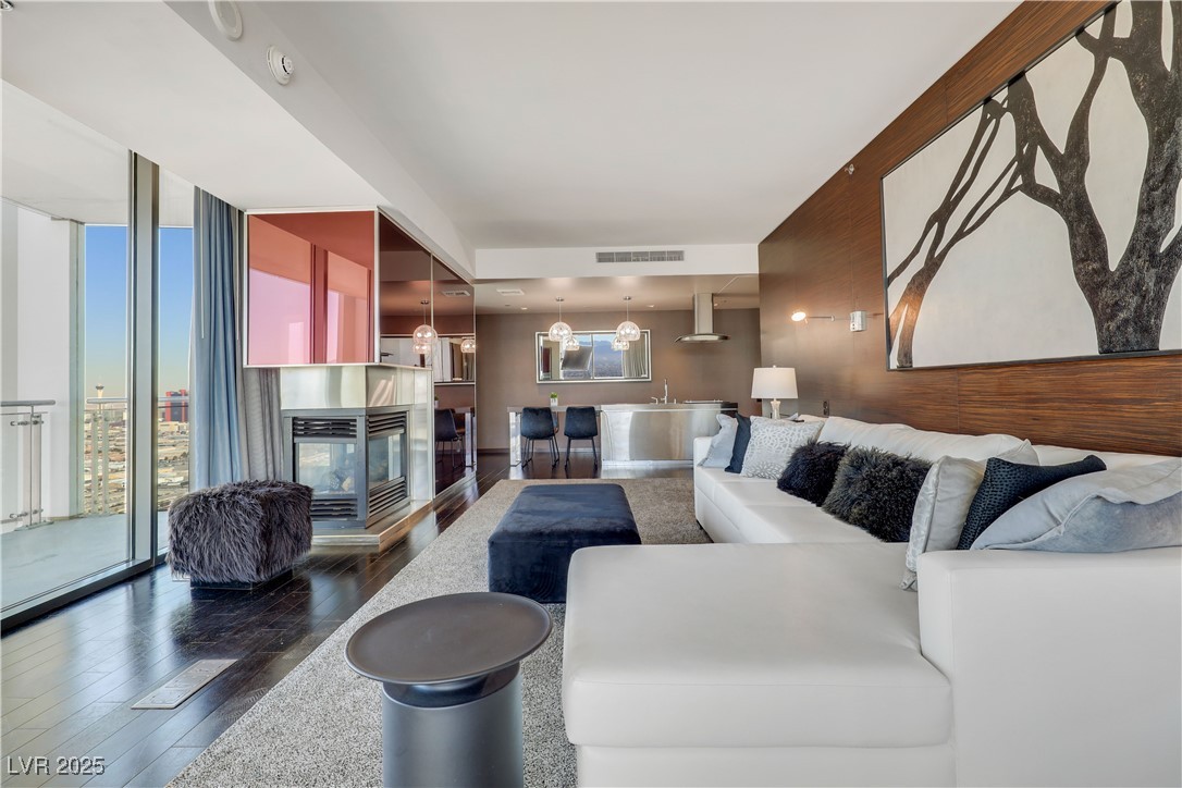 4381 West Flamingo Road 5201