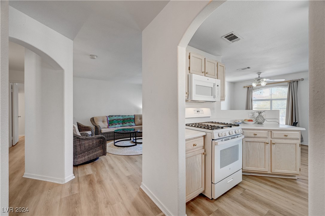 698 South Racetrack Road 1621