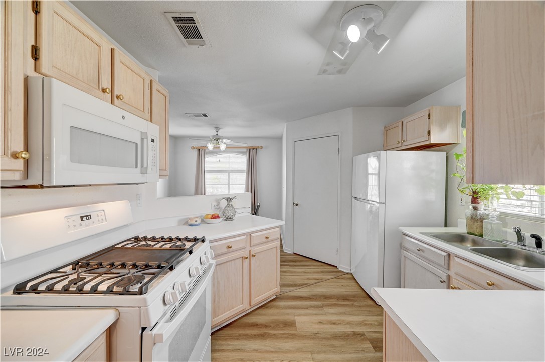 698 South Racetrack Road 1621