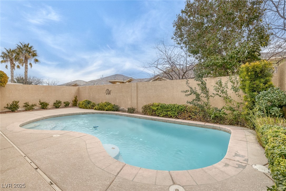 10381 Niagara Falls Lane