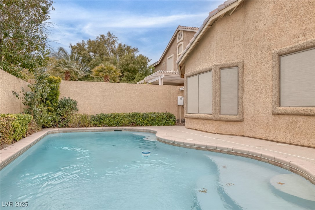 10381 Niagara Falls Lane