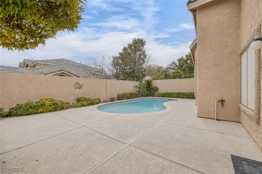 10381 Niagara Falls Lane