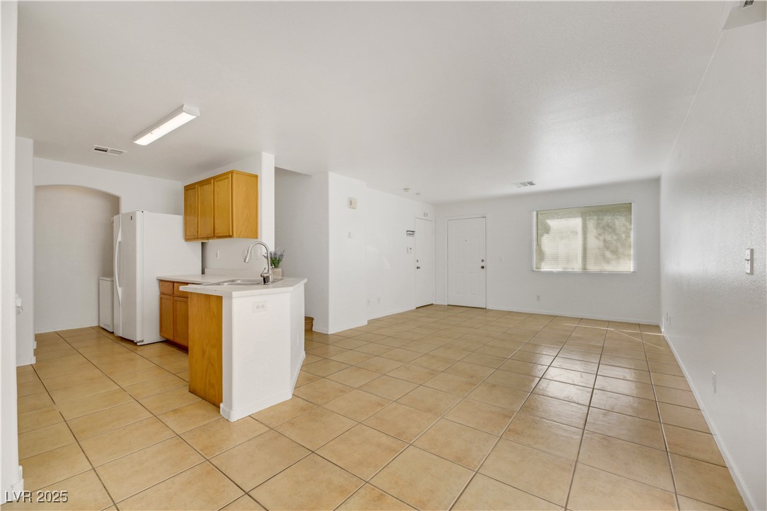 10064 Fragile Fields Street