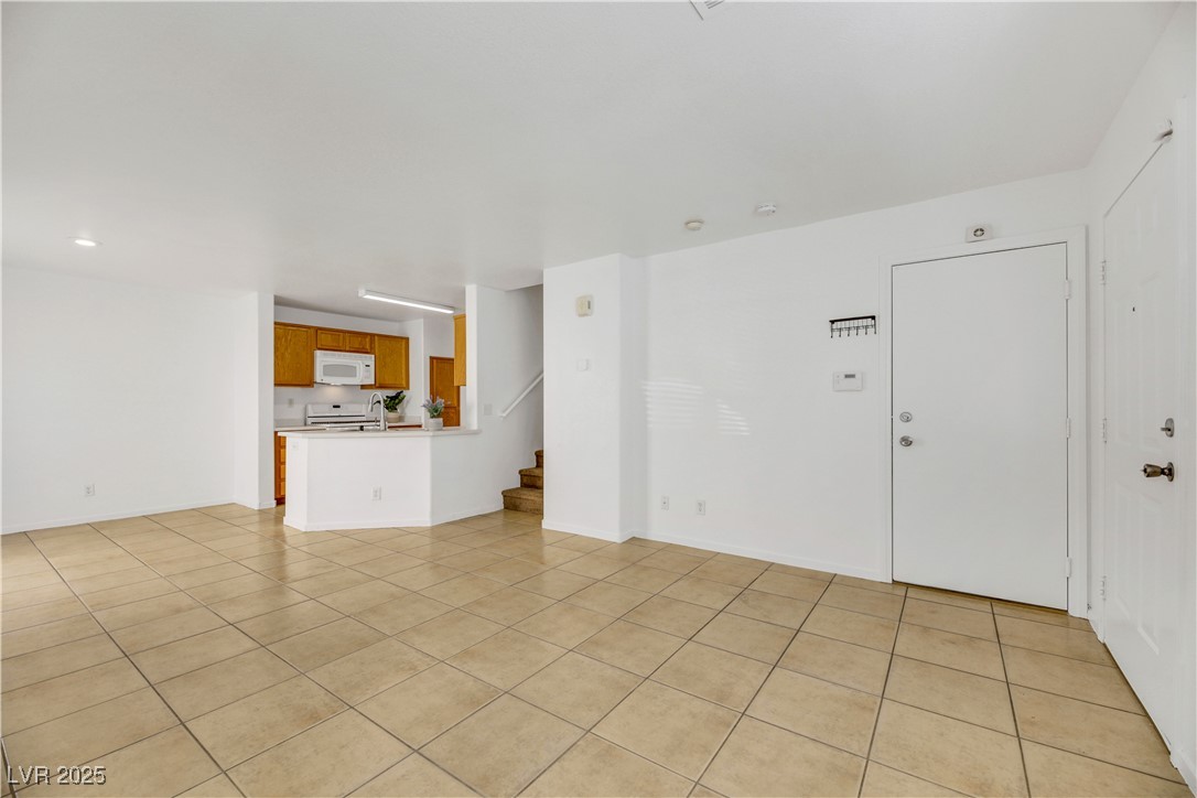 10064 Fragile Fields Street