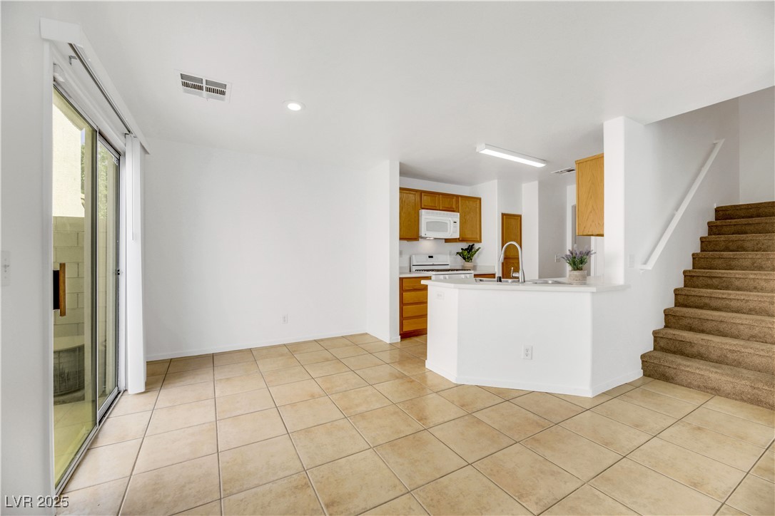 10064 Fragile Fields Street