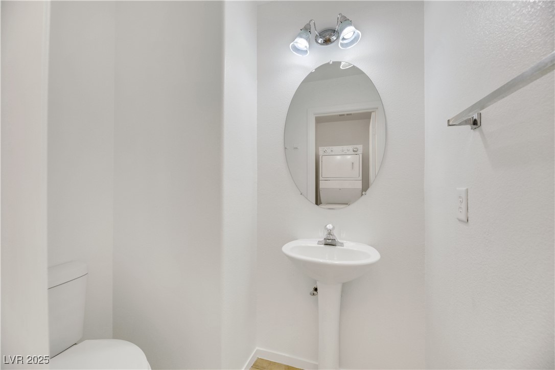 10064 Fragile Fields Street