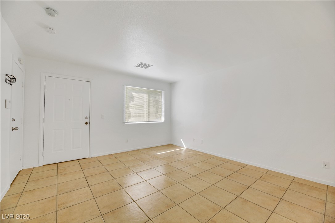 10064 Fragile Fields Street