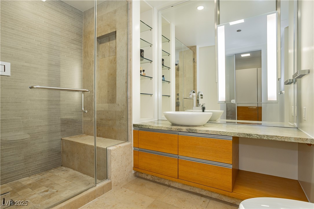 3726 Las Vegas Boulevard 2511