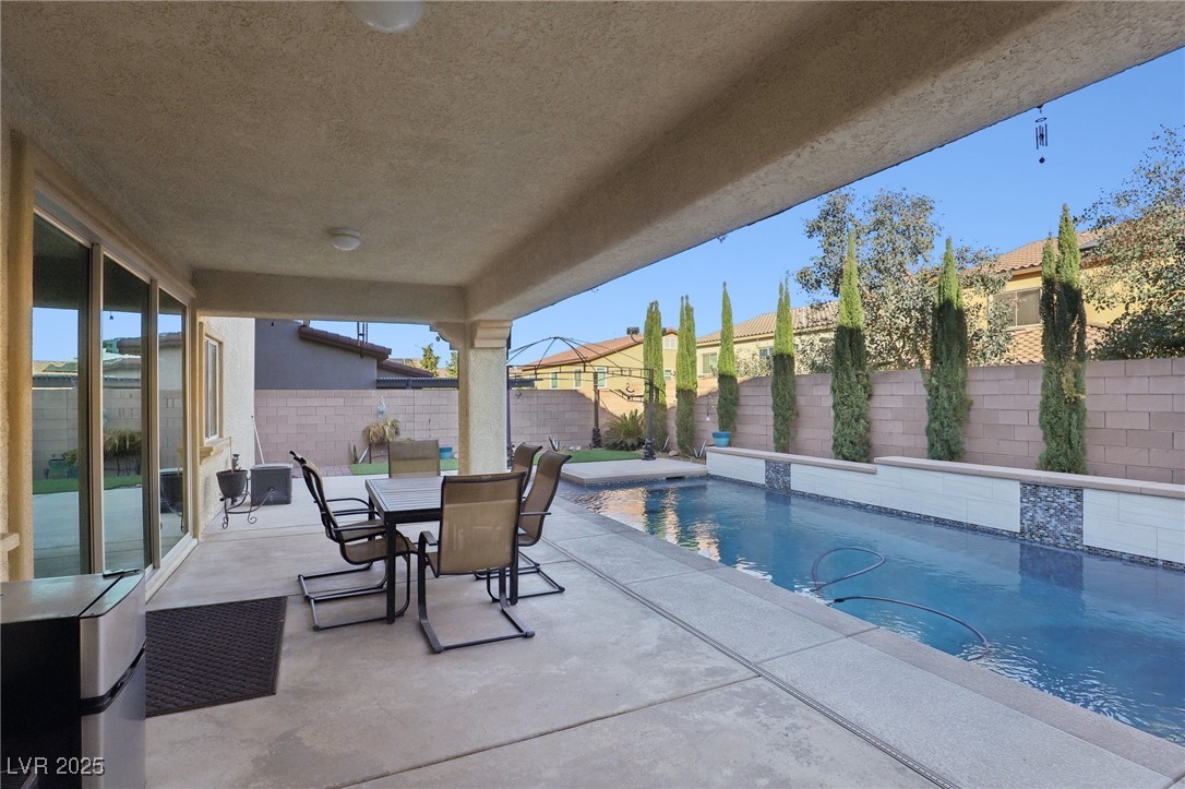 996 Alverstone Court