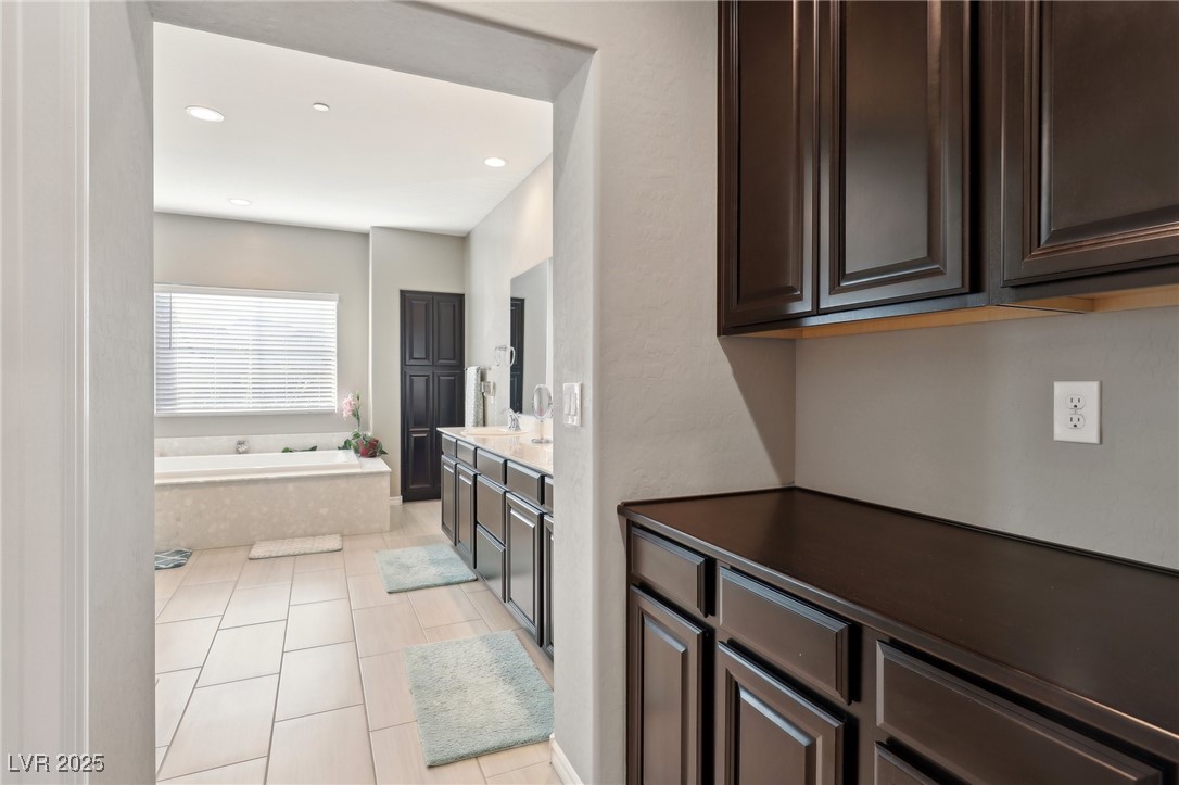 996 Alverstone Court