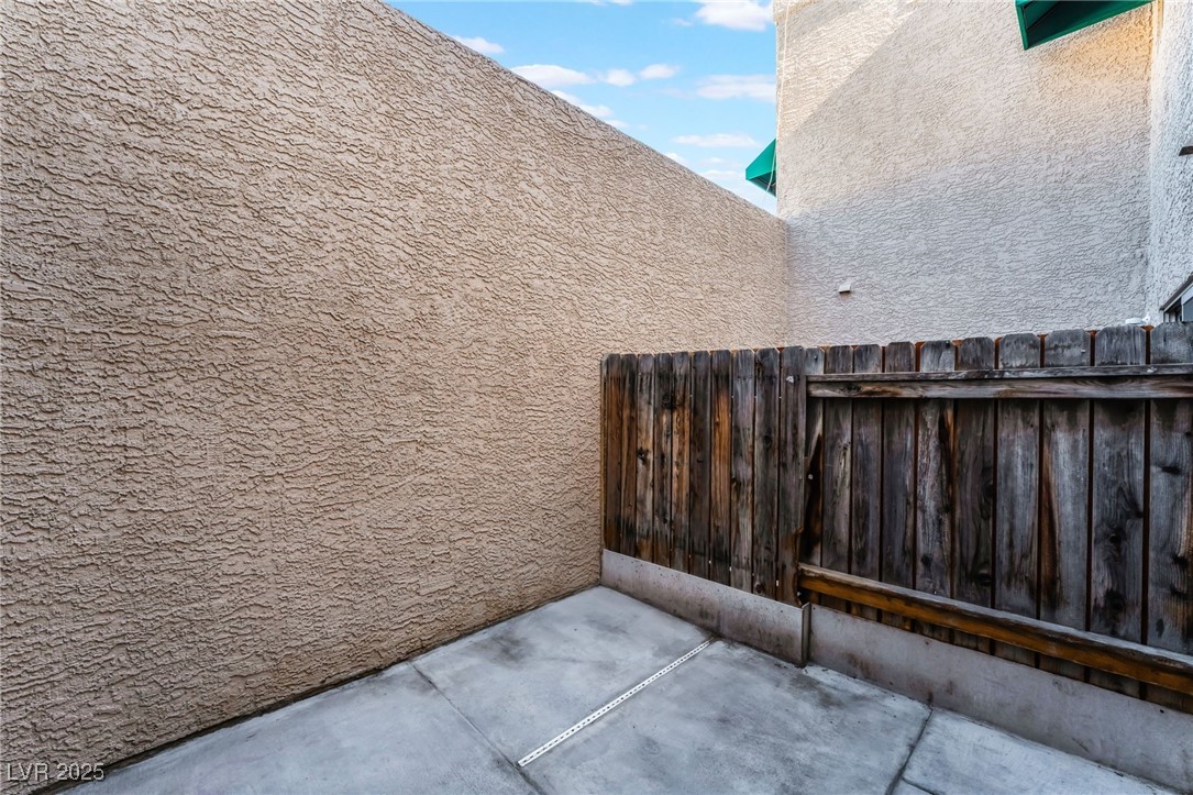 6750 Del Rey Avenue 122