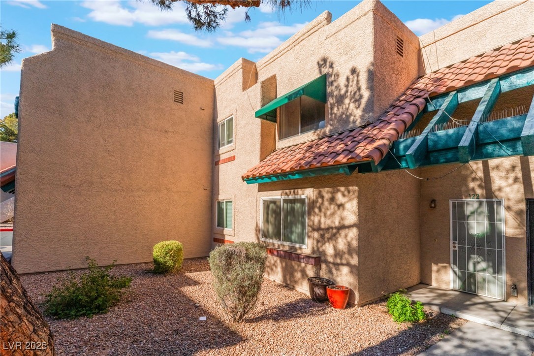 6750 Del Rey Avenue 122