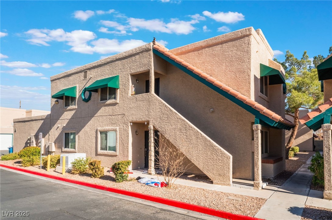 6750 Del Rey Avenue 122