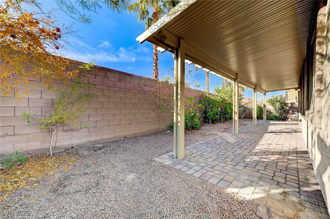 705 Sunrise Cliffs Street