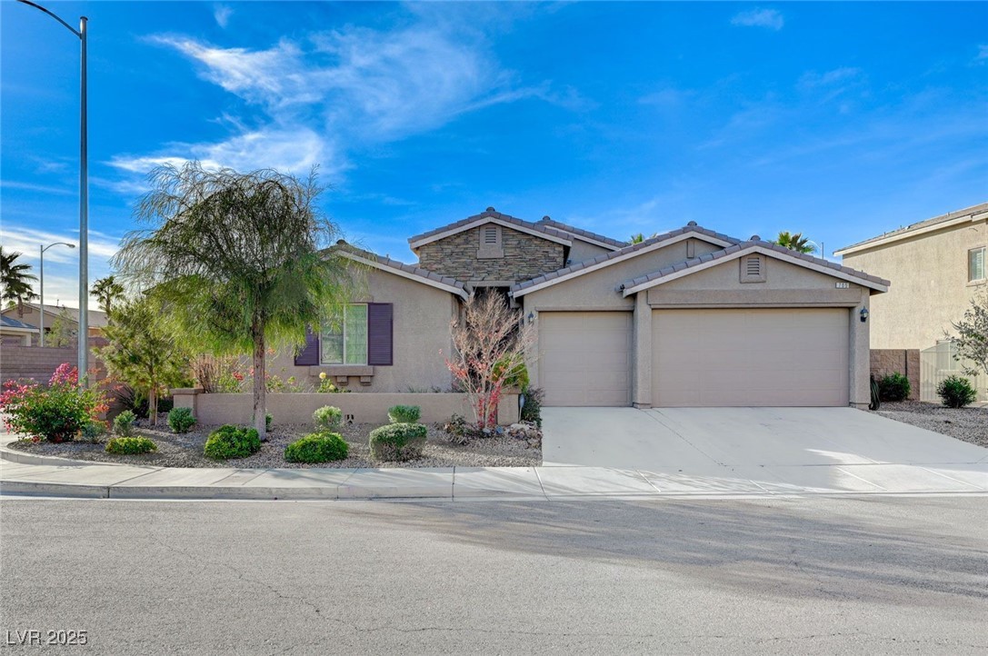 705 Sunrise Cliffs Street