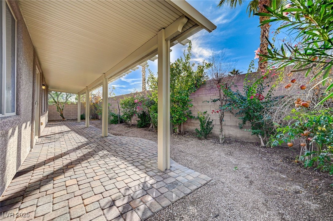 705 Sunrise Cliffs Street